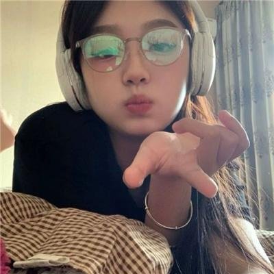 女仁医